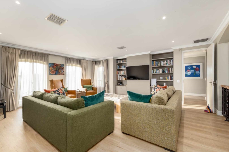 5 Bedroom Property for Sale in Val De Vie Estate Western Cape